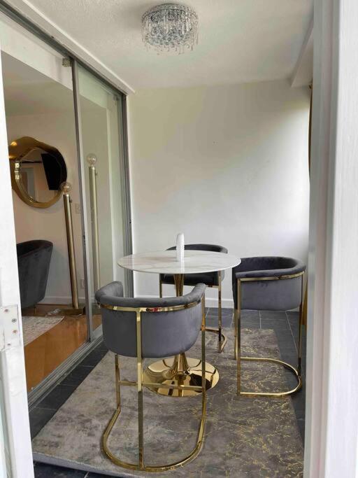 Cozy Penthouse Atlanta,Ga Leilighet Eksteriør bilde